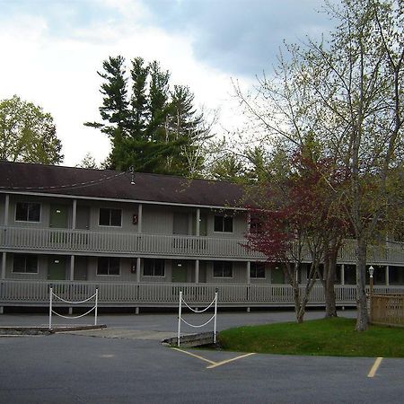 Lake George Suites Exterior photo