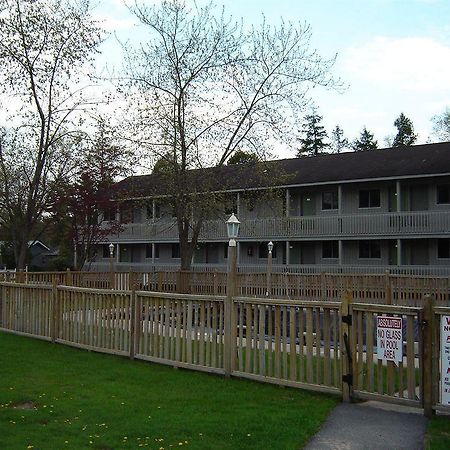 Lake George Suites Exterior photo