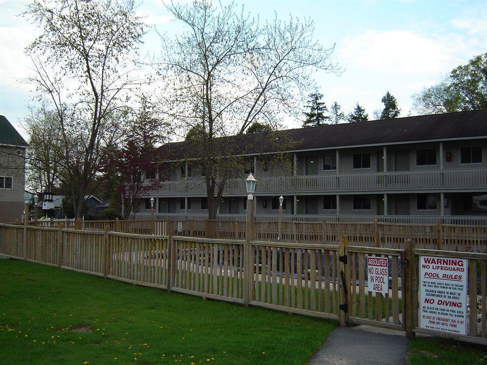 Lake George Suites Exterior photo